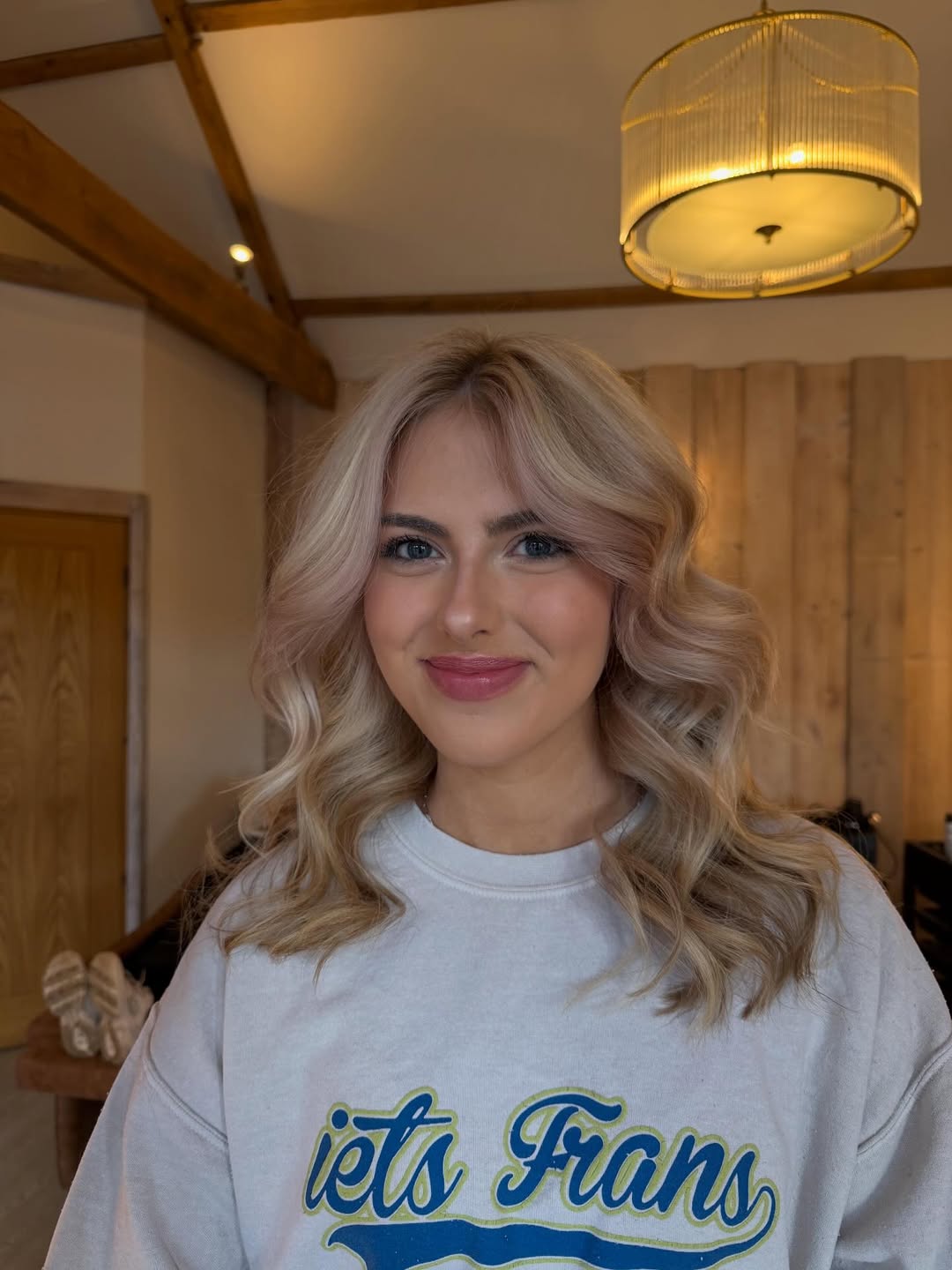 Soft, Dimensional Blonde Hair Colour With Pearl Money Piece Soft, Dimensional Blonde Hair Colour With Pearl Money Piece